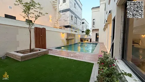 قصر فاخر للبيع بالزاهية | بالقرب من شارع الشيخ محمد بن زايد والمول | طابقان وروف | 6 غرف نوم | بسعر مميز شامل كل شيء