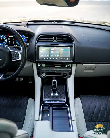2020 Jaguar F-PACE 照片 3