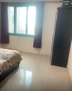 A room with seperate bathroom available for Keralite (Executive bacheleour or working couples)