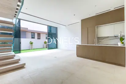 3 Beds + Maids | G+2 | Burj Khalifa View