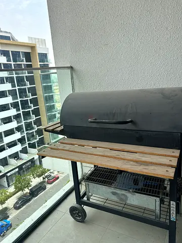 Charcoal BBQ Grill Smoker – Excellent Condition