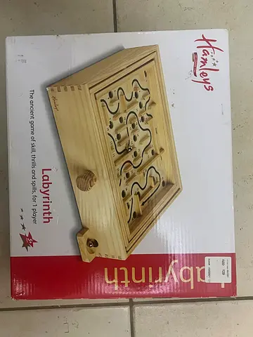 Wooden maze puzzle toy