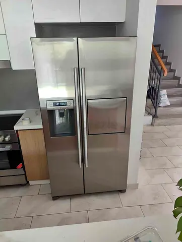 Siemens IQ700 Side By Side Refrigerator New model