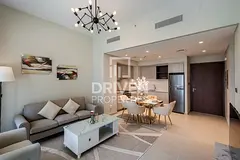 Elegant Residence with Creek Beach Lifestyle