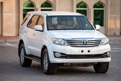 2014 Toyota FORTUNER 照片 5