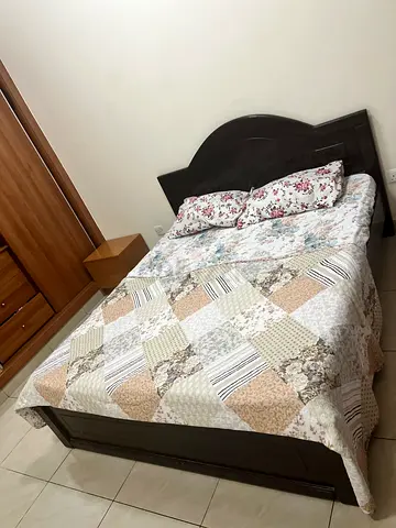 Queen Size Wooden Bed (160×190 cm) with Side Table – Good Condition
