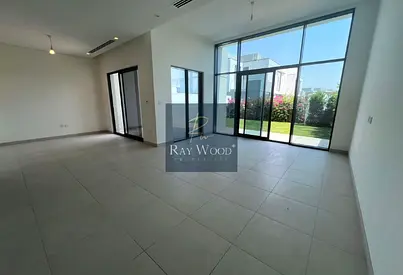 Single row | High privacy | Near to amenities