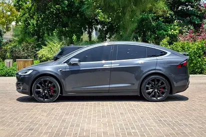 2020 Tesla MODEL X — фото 6