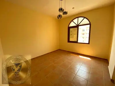 لليجار السنوي غرفة وصالة اطلالة مفتوحة مساحات واسعة تكييف مركزي تشطيب حديث تسهيلات في السداد موقع متميز قريب من جميع الخدمات