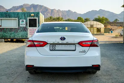 Toyota Camry LE Hybrid 2019 GCC Specs