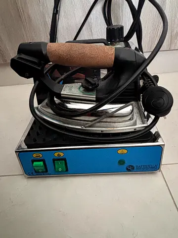 Italian professional Steam Iron with Base - Good Working Condition