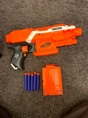 Nerf N-Strike Elite Strife Blaster with Magazine and 5 Darts