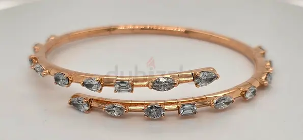 Rose gold bangle bracelet with diamonds New