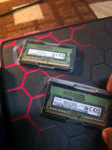 2x Samsung 8GB DDR4 Laptop RAM (SO-DIMM) - Good Condition 2 pieces