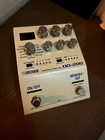 Boss DD-500 delay pedal