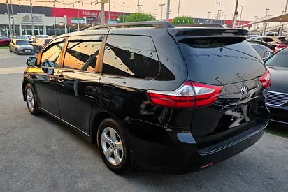 صورة 3 لـ 2018 Toyota SIENNA