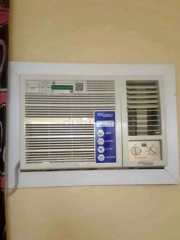 Window AC Like New No Faults