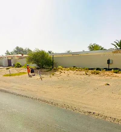 Including registration and ownership fees / special location and corner / large area