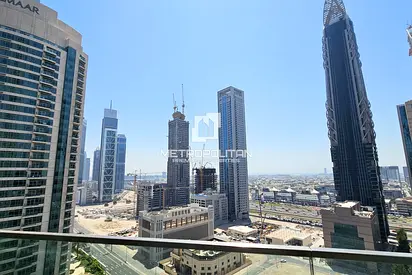 Spacious Apartment | Sea views | Bright Unit