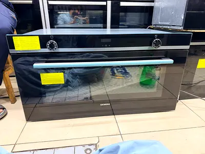 Siemens brand new stock built-in electric oven 90cm