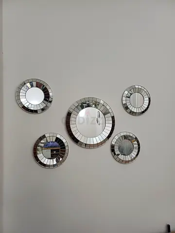 Set of 5 Decorative Round Mirrored Wall Art Pieces