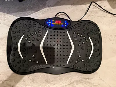 Compact Vibration Plate Machine for Home Workouts - excellent Condition