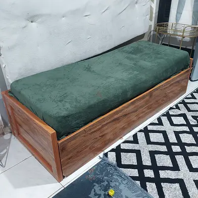 Solid Wood Frame Sofa Bed with Green Upholstery (Standard)