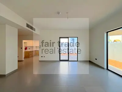Vacant now/Close to facilities/Convenient location