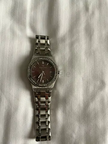 Woman watch