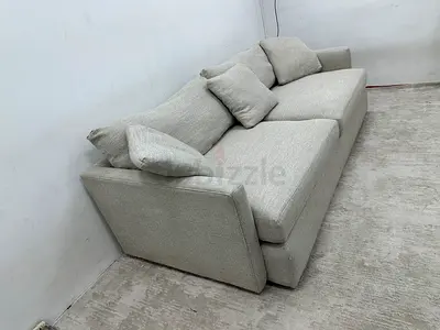 Selling cratebarrel three seater sofa