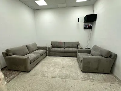Great condition cratebarrel 6 seater sofa