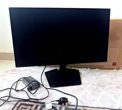 Urgent sale ! Samsung G5 G50SF OLED 180hz 0.03ms QHD 27” Gaming Monitor