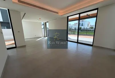 PRIME LOCATION | LANDSCAPED | READY TO MOVE IN