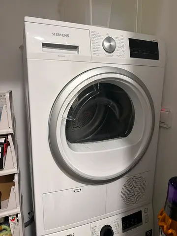 Siemens iQ300 8kg Condenser Dryer - Excellent Condition