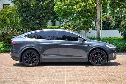 2020 Tesla MODEL X — фото 5