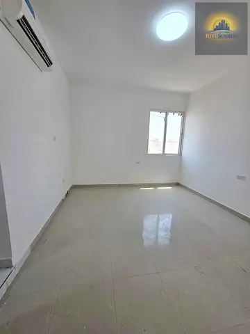 BEAUTIFUL STUDIO APARTMENT AVAILABLE AT AL NAHYAN NEAR CO-OP SUPERMARKET READY TO MOVE