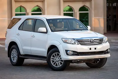 2014 Toyota FORTUNER 照片 2