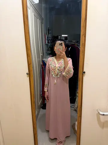 Pink embroidered long abaya / kaftan - size XS