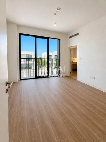 Close to Amenities | Single Row | Multiple Cheques