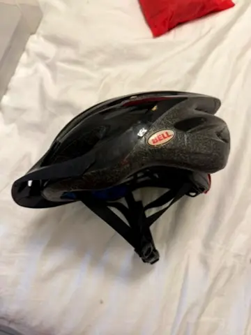 Bell Cycling Helmet Black men and women