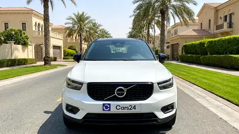 2022 Volvo XC40 — фото 2