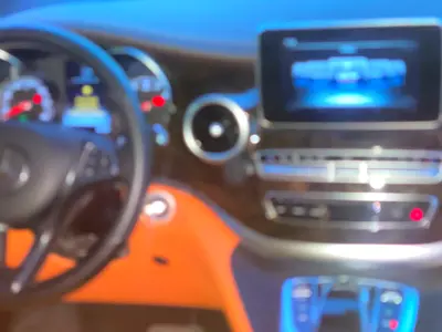 صورة 12 لـ 2019 Mercedes-BENZ VIANO