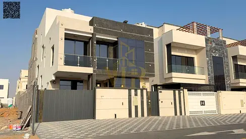 Villa with all registration and ownership fees included, on the main street, ready to move in, with a special discount for cash in the most prestigiou