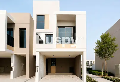 Vacant | Corner unit | Triplex