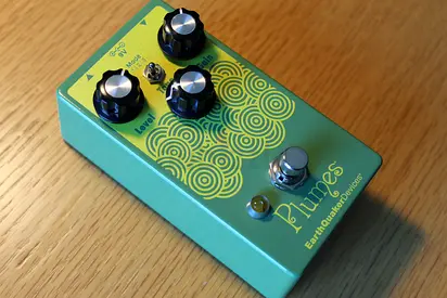 EarthQuaker Devices Plumes Signal Shredder pedal