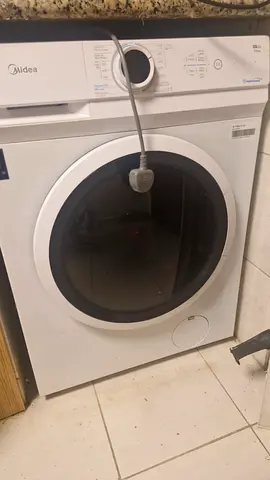 Front-load washing machine - Midea (working condition)