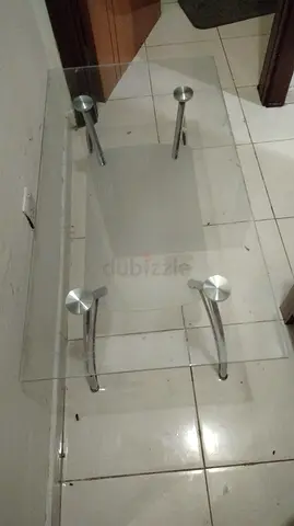 Glass table in muhaisnah 4 Dubai