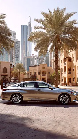 Lexus ES 300h 2023 GCC Specs - Pristine Condition