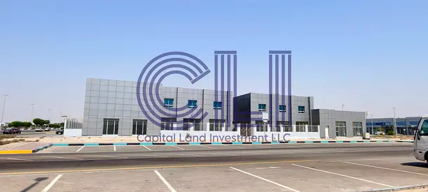 Showroom from 310sqm to 1390sqm Available