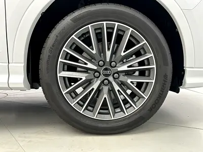 2026 AUDI Q3 — миниатюра 3